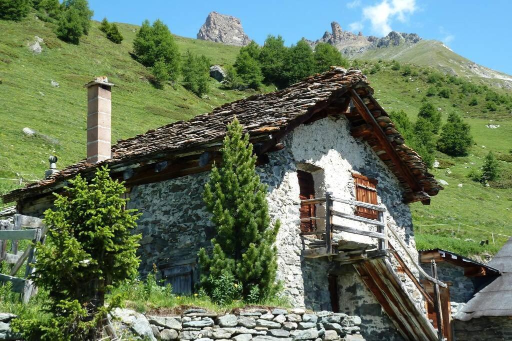 Appartement "Le Ver Luisant" A Saint-Martin, Val D'Herens, Valais Exterior foto